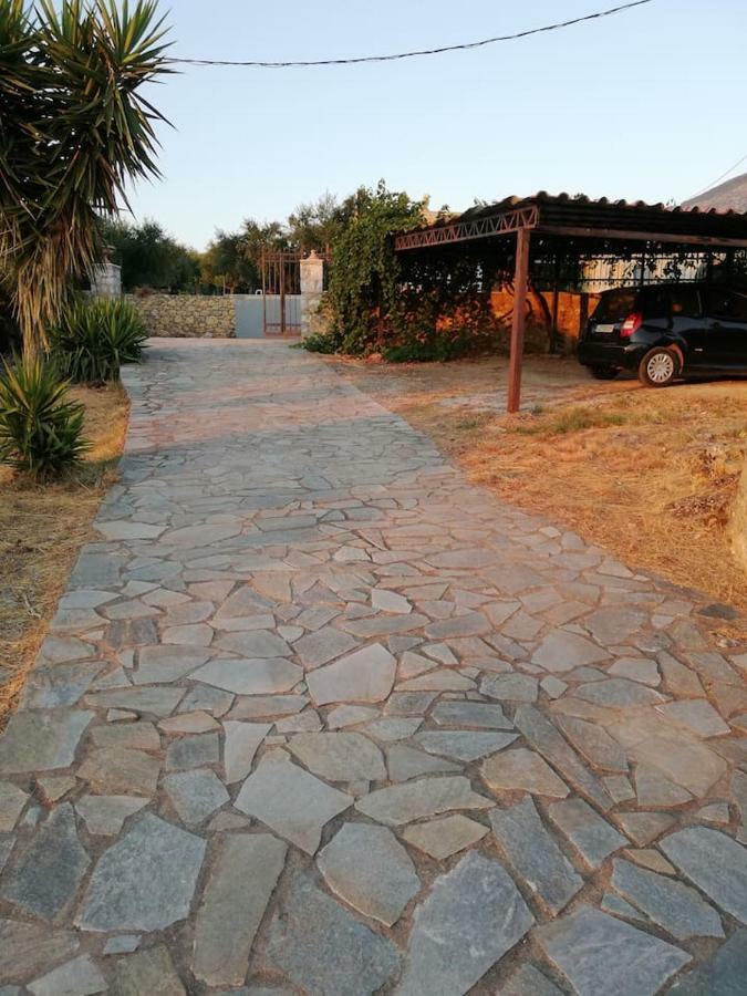 Apartmán Theasea House With Garden Riglia Exteriér fotografie