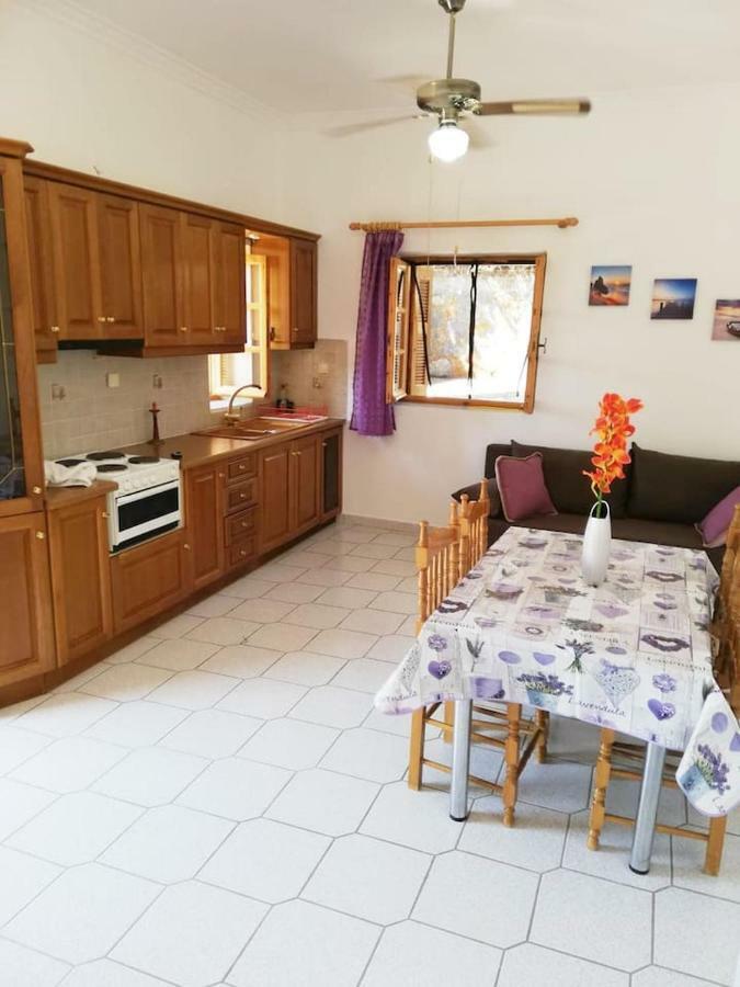Apartmán Theasea House With Garden Riglia Exteriér fotografie