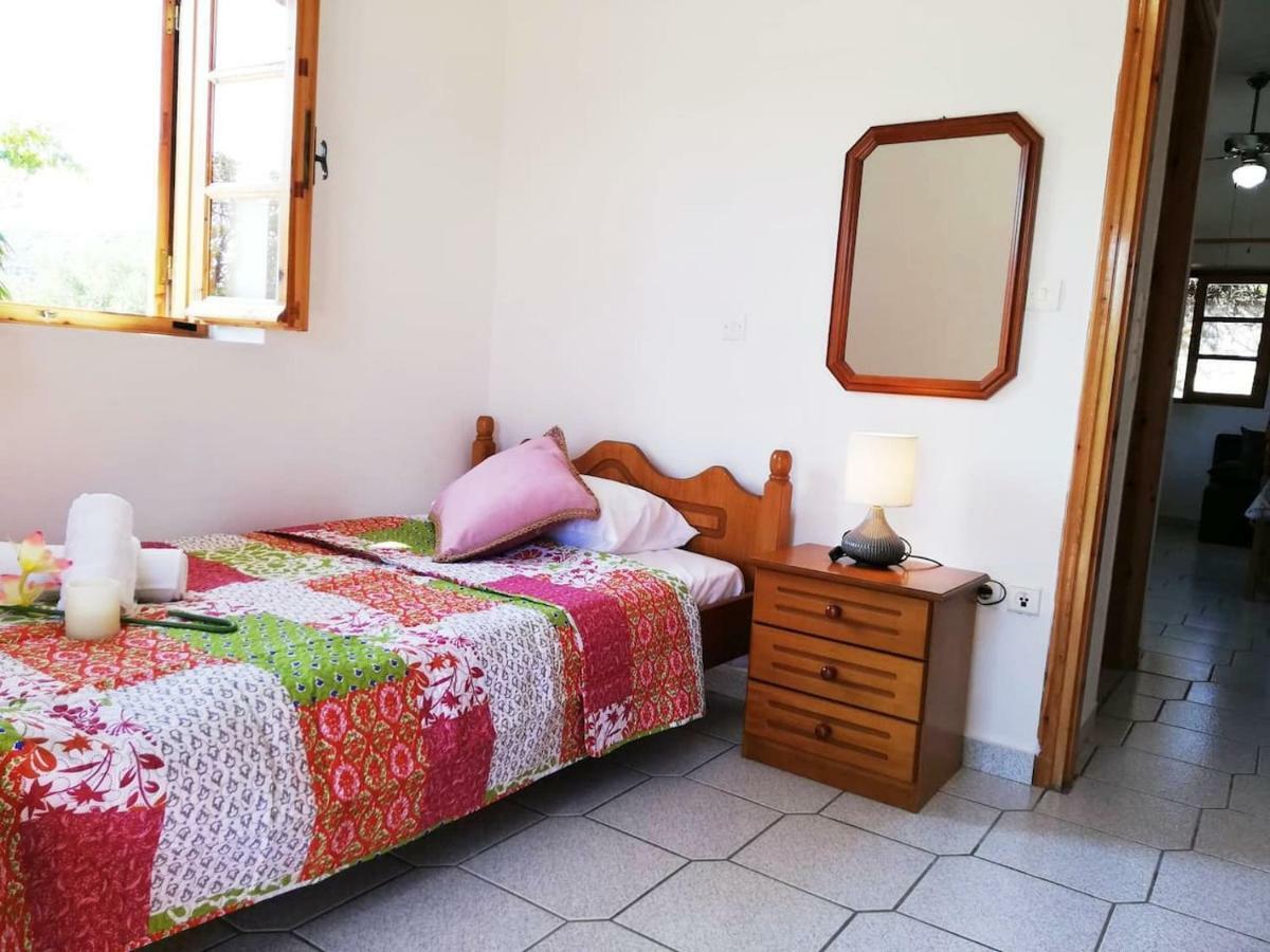 Apartmán Theasea House With Garden Riglia Exteriér fotografie